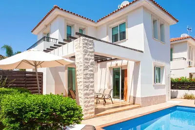 Image de Danata - Villa 2 chambres avec piscine privée à distance de marche du centre de villégiature Pernera