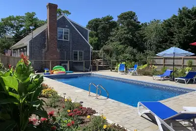 Image de Pristine home w/heated salt water pool - 5 Night Min- Midweek & Weekly Discount