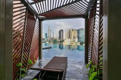 Image de Emplacement Central - Condo De Luxe - Piscine - Gym