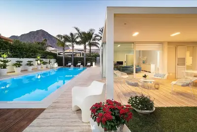 Image de My Rental Homes - Villa Rossini with pool surrounded by large terraces and garden