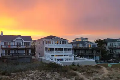 Image de Os7q, Carolina'cation / Oceanfront, 6 chambres, 5. 2 salles de bains