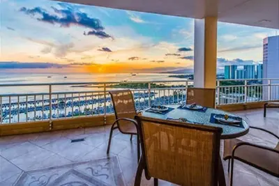 Image de 26e étage avec des vues spectaculaires! Penthouse très rare - 3br / 2ba! Reserve maintenant!