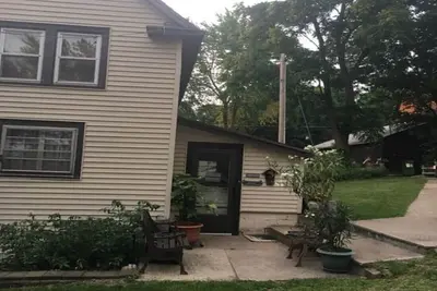 Image de Profitez de vos vacances en famille dans notre maison confortable et spécieuse sur le lac Conesus.