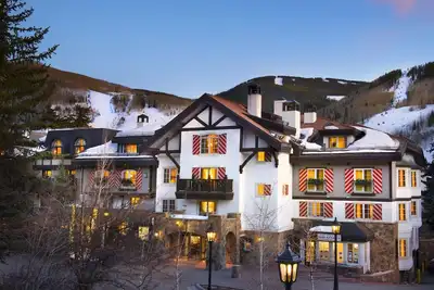 Image de Coeur du village de Vail, charme autrichien du vieux monde, service et élégance de classe mondiale.