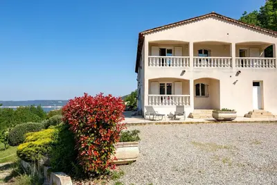 Image de Appartement dans une maison de vacances avec Wifi, Tv, terrasse, vue panoramique, parking