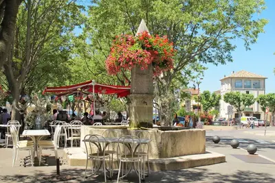 Image de Appartement dans une maison de vacances avec Wifi, patio, animaux admis, vue panoramique, parking
