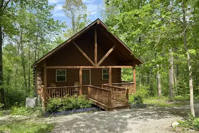Image de Les cabanes en rondins isolées d'Aspen Ridge sont situées à Hocking Hills, Ohio.