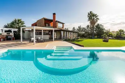 Image de Villa Ă Paceco avec 5 chambres Ă coucher, 9 couchages