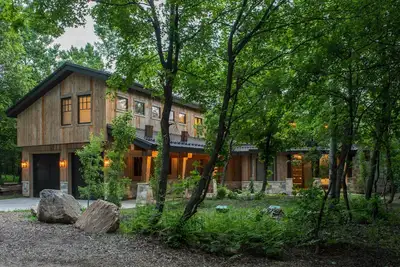 Image de La Grande ÉVASION - Luxury Luxury Mountain Estate, Private, Hot Tub