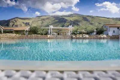 Image de Borgor Aranci - Appartement dans Villa Tulipano 18a * Avec Piscine PARTAGÉE Et Jacuzzi *