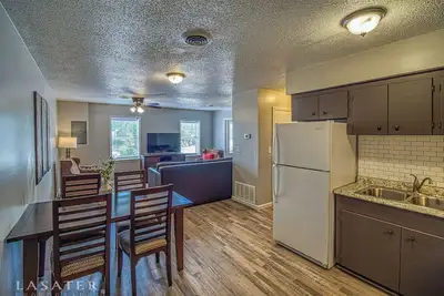 Image de Appartement du centre-ville # 2 sur la place de la ville