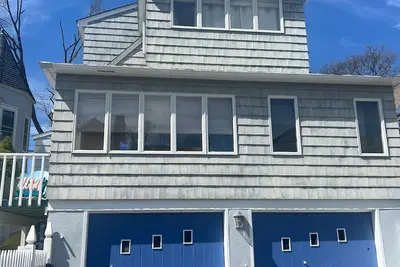 Image de Chalet d'été historique, à proximité d'une plage privée à louer au mois ou à la semaine