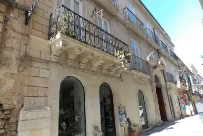 Image de \"B&B\" Casa D'Alleri \"Chambre quadruple dans une maison historique Ă \" Ortigia \"