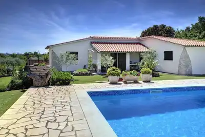 Image de Appartement avec piscine extérieure, air conditionné, Wlan et barbecue