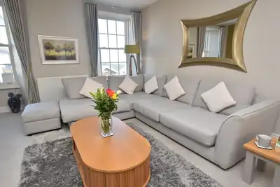 Image de The Quays - Deux Chambres Appartement, Couchages 4