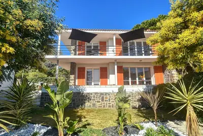 Image de Bel appartement dans une maison de vacances avec climatisation, Wifi, Tv, terrasse, parking