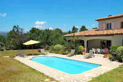 Image de Belle maison de vacances privée pour 6 personnes avec Wifi, piscine privée, Tv et terrasse
