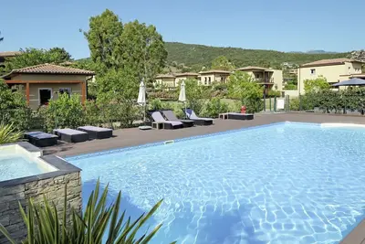 Image de Bel appartement avec piscine, Wifi, climatisation, Tv, terrasse et animaux admis