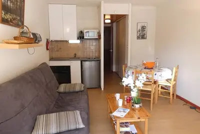 Image de Appartement T2 pour 4 à 5 pers, Saint-Lary-Soulan, cuisine équipée, balcon sud, proche services et loisirs