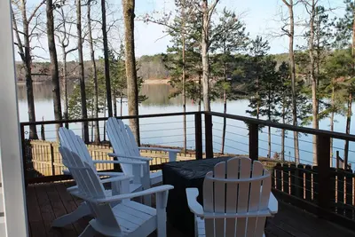 Image de Notre Happy Place Ii, la vue! Sur le lac Hartwell