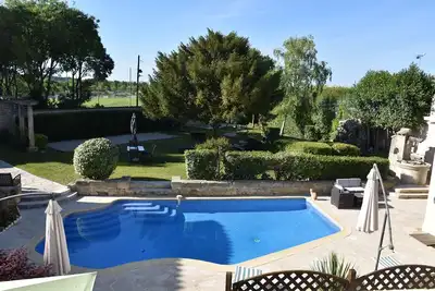 Image de 🏡 Gîte 8 pers. spacieux & climatisé avec piscine, entre histoire, nature et mer