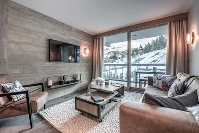 Image de Winter Courchevel / Phoenix 502, proche commerce