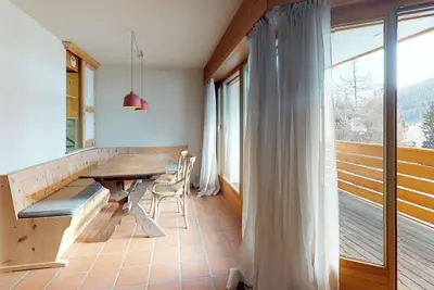 Image de Very well located apartment house in the favorite and quiet Salet area.