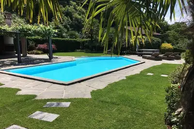 Image de Villa de luxe avec vue sur le lac