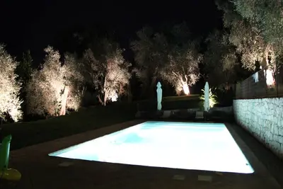 Image de Splendide villa familiale située dans un havre de verdure à 5kms des plages