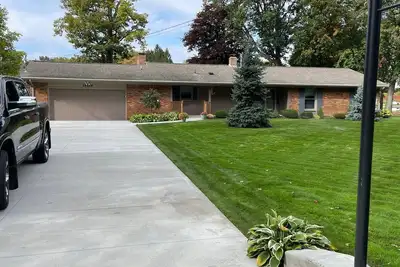 Image de All Sports Lakefront Home