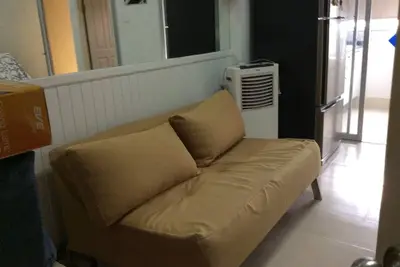 Image de Condo entièrement meublé près de Bts Bearing, Hospital et Mega Mall.