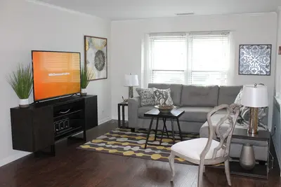 Image de Location mensuelle à court terme tout inclus Townhome