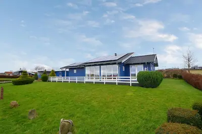 Image de Belle maison à Rønde avec vue sur la.