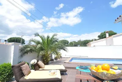 Image de Magnifique maison avec piscine privée, wifi et barbecue