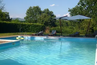 Image de Grand appartement avec piscine partagée, situé dans un parc naturel, Rome 100 km