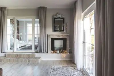 Image de Maison de campagne exclusive avec une vue magnifique près du lac près de Neuruppin
