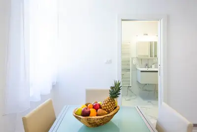 Image de Bel appartement récemment rénové dans le centre-ville