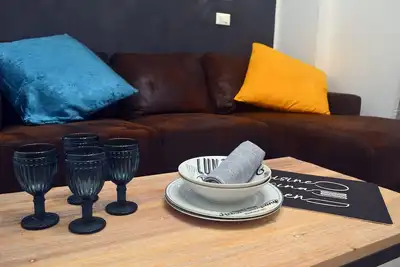 Image de 50 mètres de la Piazza Politeama