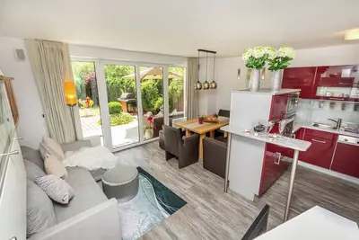 Image de 85m² Maisionette équipé du plus grand confort avec un nouveau jardin et terrasse