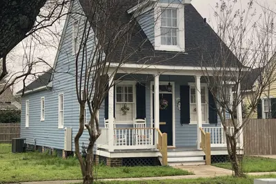 Image de Maison historique au centre-ville de Mobile à côté des défilés du Civic Center et du Mardi Gras