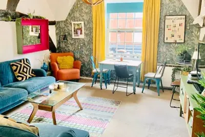 Image de *Rare Find*14thCent*Grade 2 Listed*Unique building