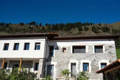 Image de Pico El Hayal - Apar situé dans un cadre rural avec 2 chambres, cuisine, salon et salle de bain