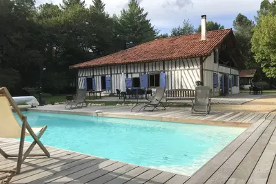 Image de Gite Landais de Capdebos : grande capacité, spa, piscine, billard, en forêt