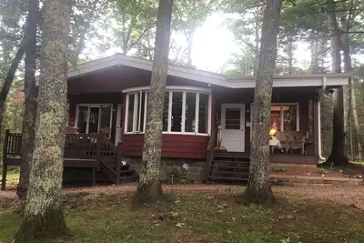 Image de Retraite de Northwoods, motoneige, poisson de glace, raquette! Cabine nostalgique PRIVÉ!