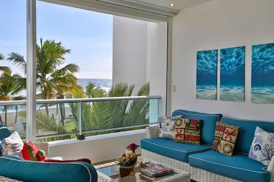 Image de Huge 3Br Condo BeachFront Smart Tv & Priv. Parking