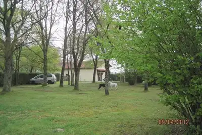 Image de Gîte Les Chênes - Cadre verdoyant