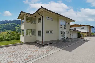 Image de Appartement avec jardin et terrasse
