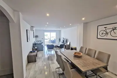 Image de Appartement moderne en bord de mer à Playa Lucera – Calahonda Cs126