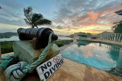 Image de Stunning 300 degree views overlooking English & Falmouth Harbour, Antigua!