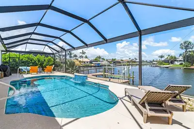 Image de 34% De Rabais! Swfl Rentals - Villa Liza - Maison de piscine chauffée électrique rénovée et rénovée à Sw Cape Coral